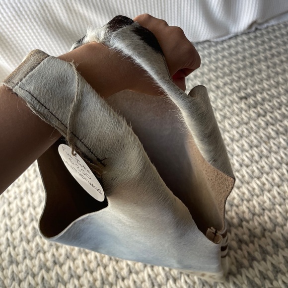 Beautiful Suede Hobo / Tote Bag - Picture 5 of 10